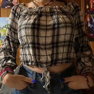 adorable hollister long sleeve